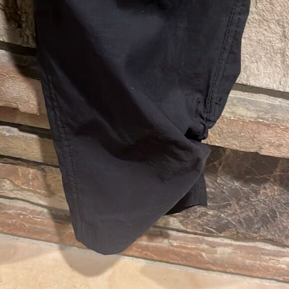 Eddie Bauer Rainier Black Hiking Capris with Elastic Ankle Scrunch - Picture 4 of 10